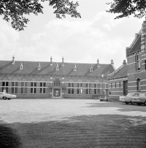 150474 Gezicht op het N.S.-station Kesteren te Kesteren.